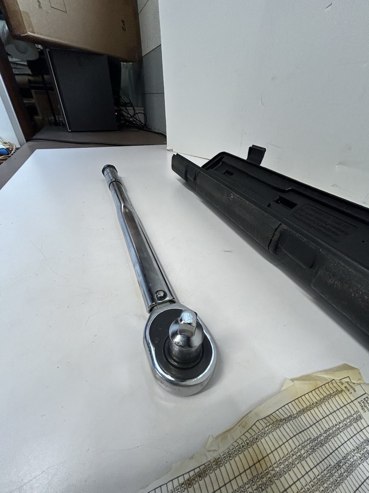 Adjustable Torque Wrench with Micrometer Settings ALLTRADE Case & Instructions
