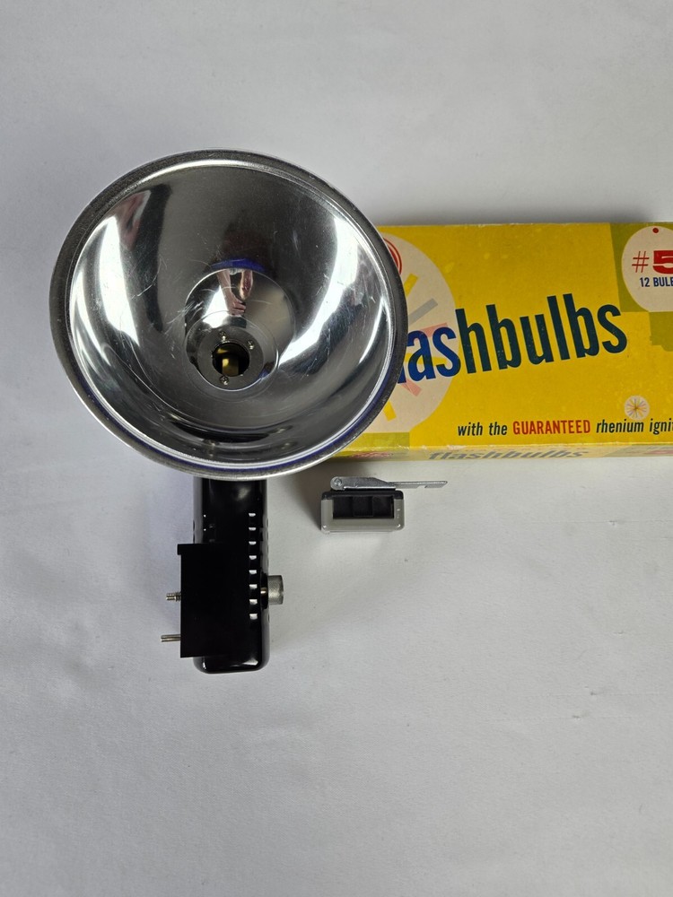 Kodalite Flasholder and 10 GE Flashbulb Set