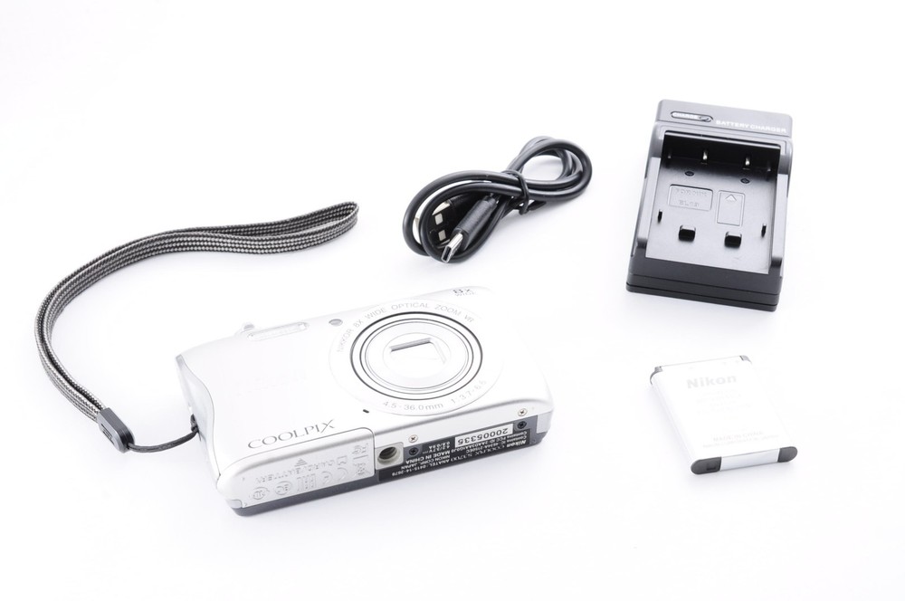 Nikon Coolpix S3700 Silver Exc+ Compact Digital Camera Y3872