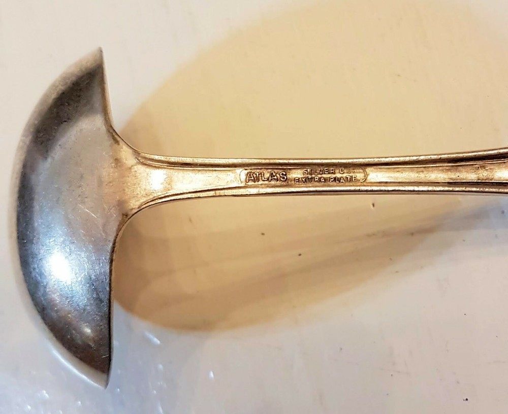 Atlas Silver Extra Plate Gravy Ladle 5 o'clock Floral Handle RARE Pattern
