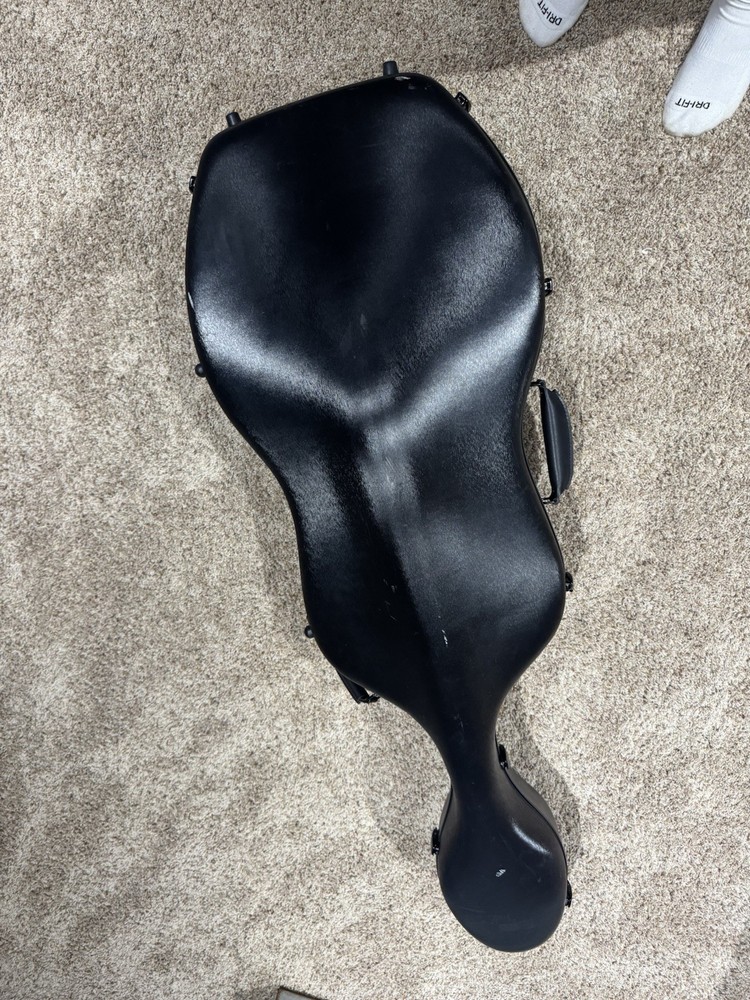 Larsen 4/4 Size Cello