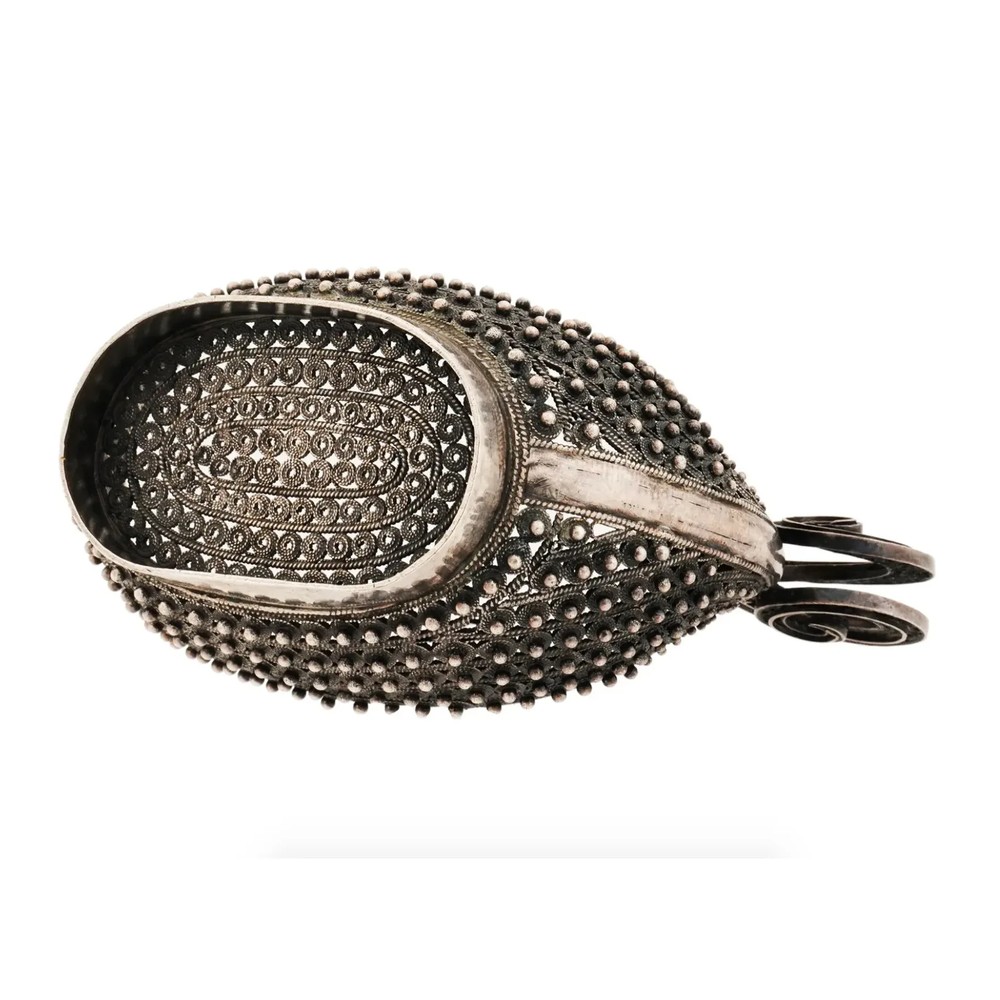 Russian Silver Scrolling Filigree Pattern Kovsh
