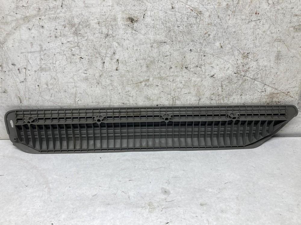 Peterbilt 579 POLY Right/Passenger THRESHOLD Trim/Panel | P/N S601524