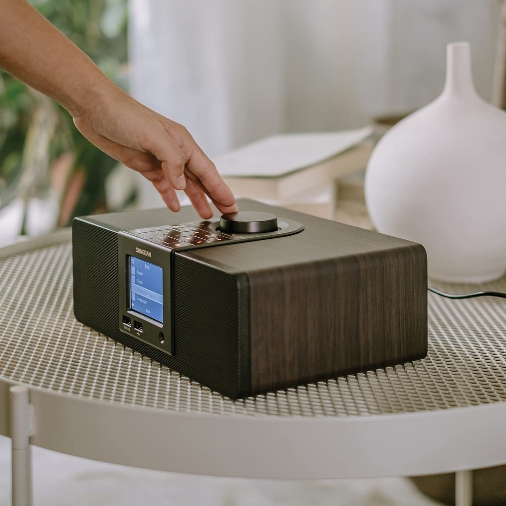 WFR-32 Internet Radio/AUX/Bluetooth/Smart Local Radio Preference Management/U...