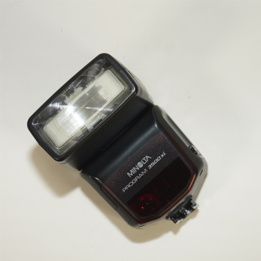 Minolta Massum Program 3500xi Shoe Mount Flash with Case