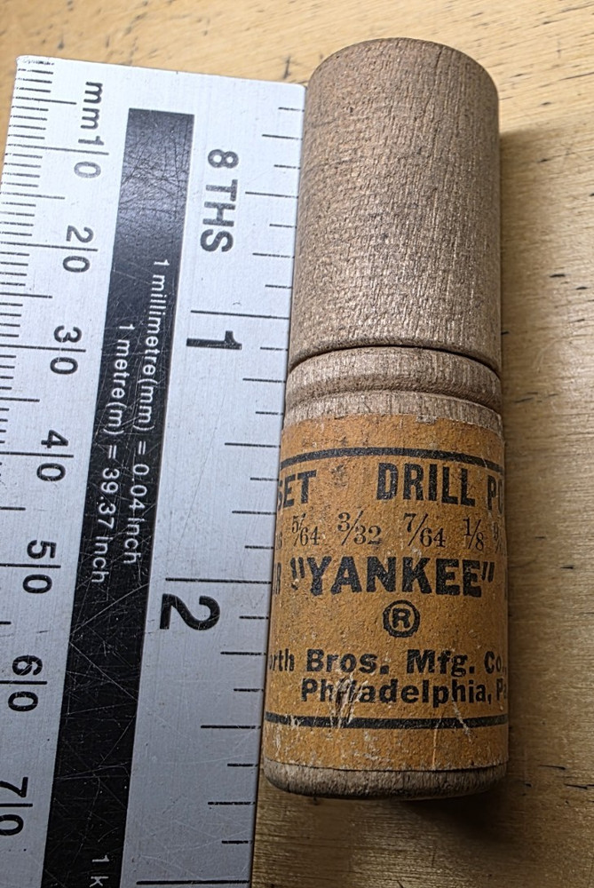 4 Yankee Drill Points in a Cork Case