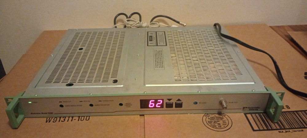 Scientific Atlanta modulator model 9280 ~Powers-up
