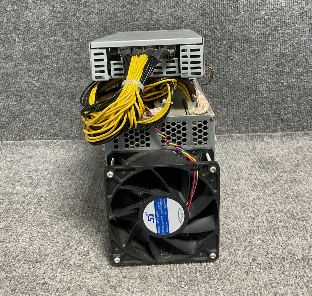 Bitmain Antminer D3 Submodel 17. 0G Cryptocurrency Miner - Silver