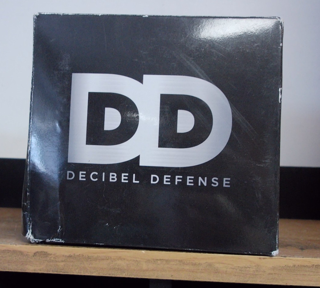 NEW DECIBEL DEFENSE PROFESSIONAL SAFETY EARMUFFS NRR 37DB LARGE BLACK