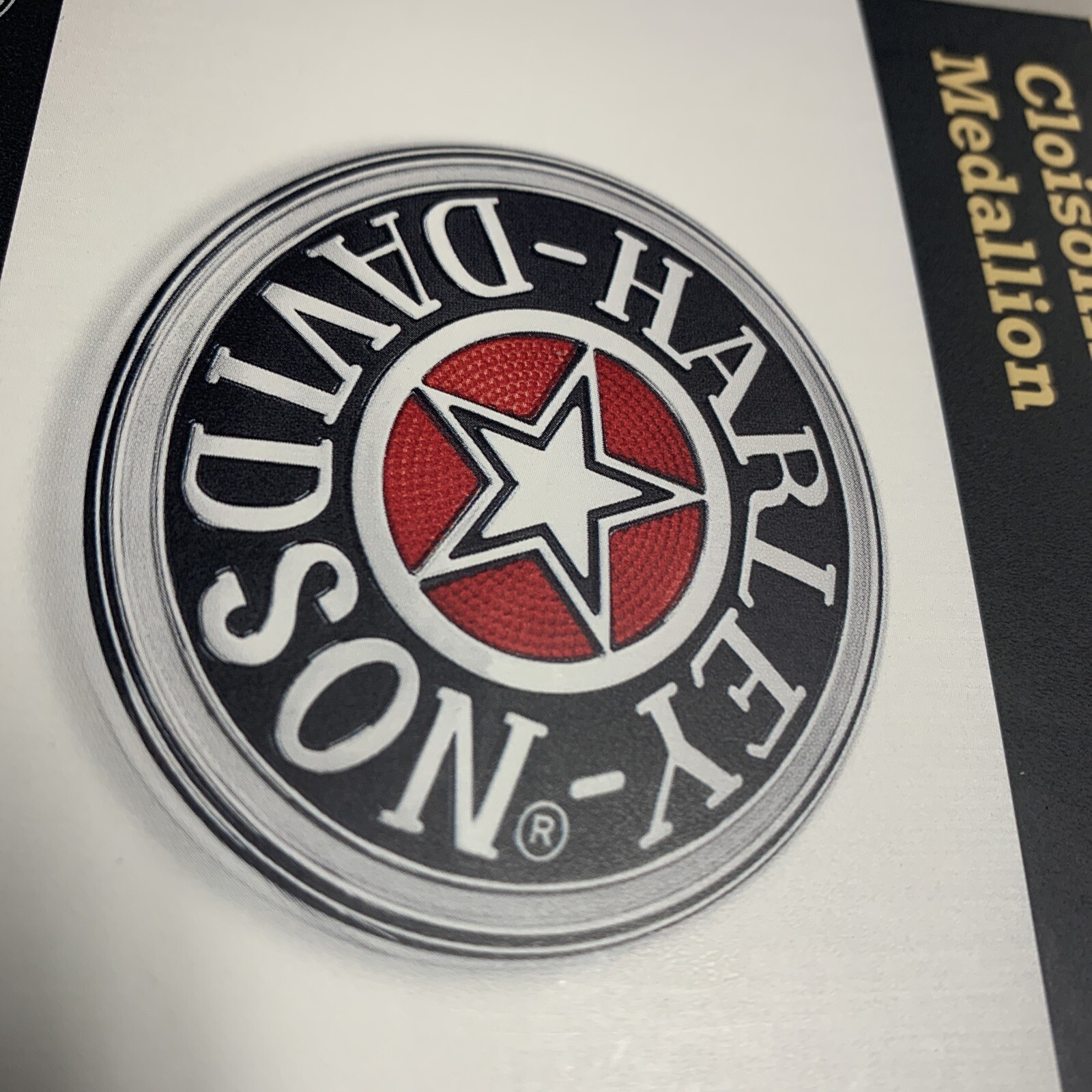 HARLEY DAVIDSON RED STAR FUEL GAS CAP MEDALLION SOFTAIL FLSTS & SOME TOURING