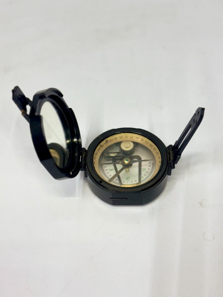 Compact Natural Siner Brunton Pocket Compass with Protective Pouch