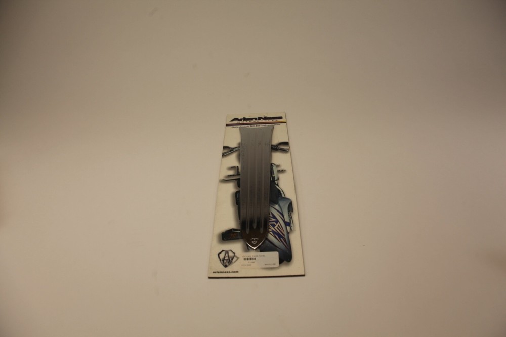 Arlen Ness V-1082	VICTORY TANK PANEL GROOVED