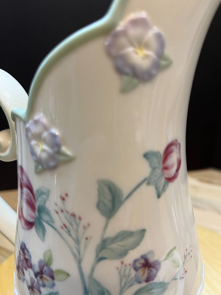 Lenox Spring Bouquet Pattern Embossed Flowers Ribbed 10" Pitcher 2003
