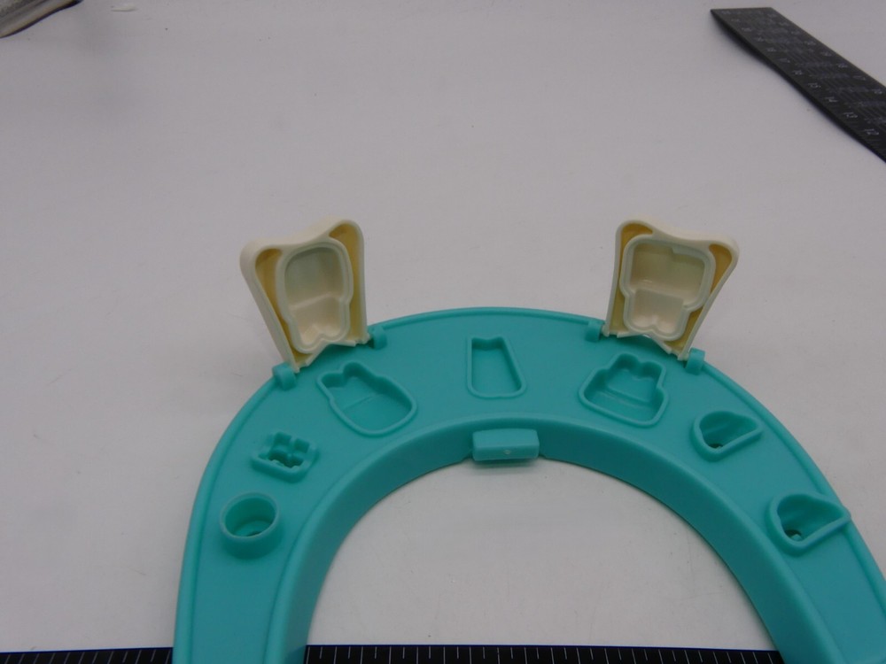 2011 Play-Doh Doctor Drill 'N Fill Replacement Teeth Maker Base Part Dentist
