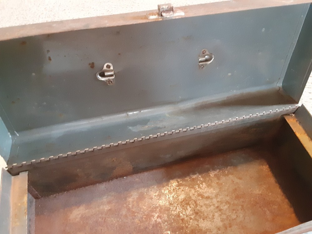 Vintage Montgomery Ward Powr Kraft tool box