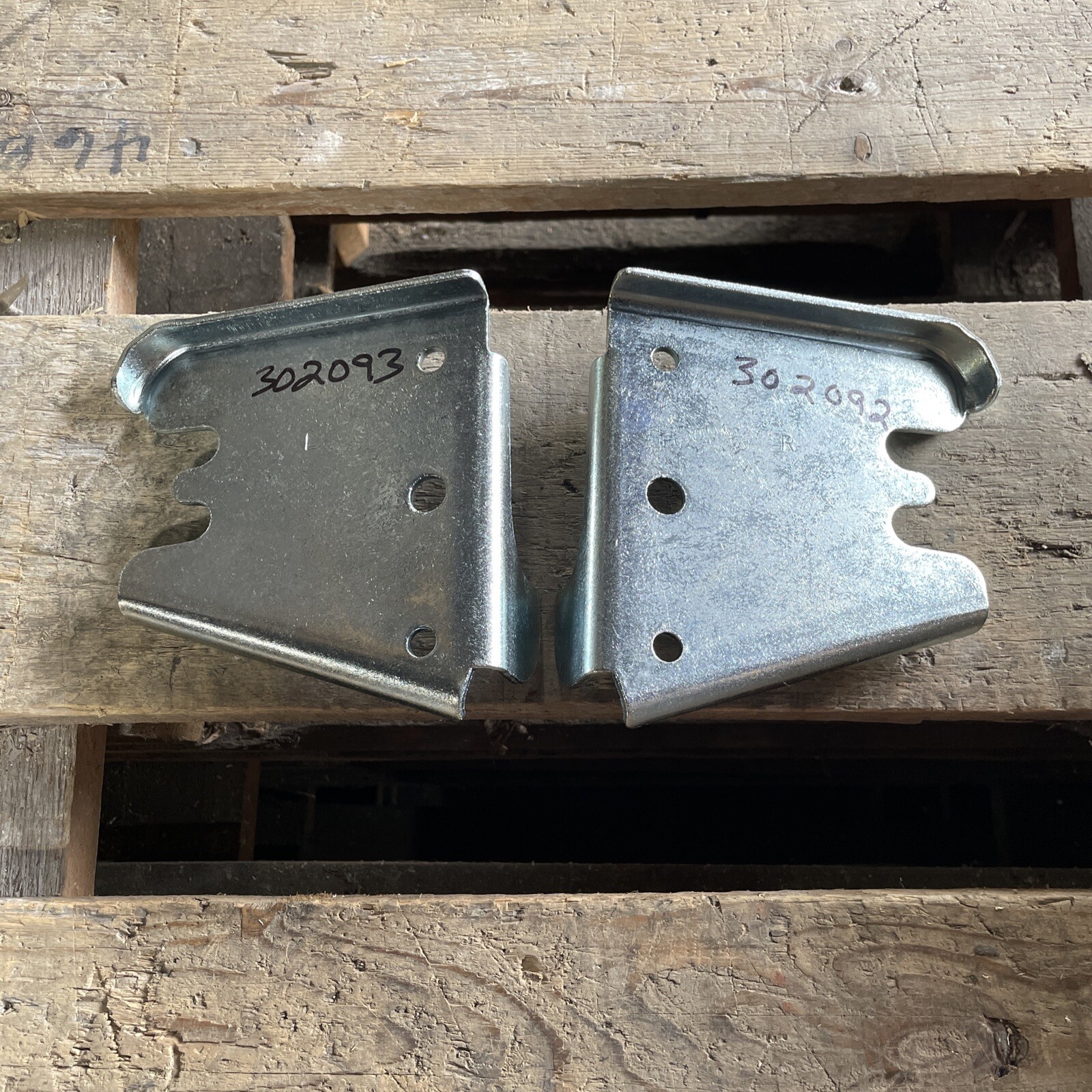 Magliner Handle Plate for Gemini Hand Carts 302093 + 302092 SET (1 Each L & R)