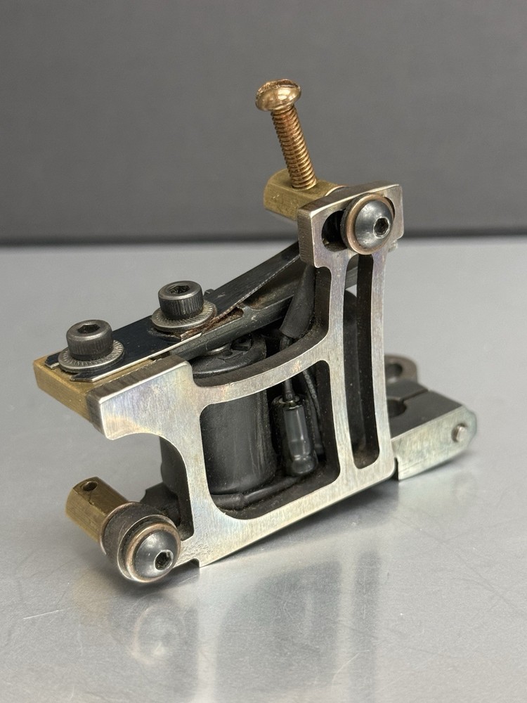 UKRAINE MADE COIL TATTOO MACHINE Liner ( Not Sharpz )