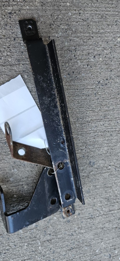 Troy-Bilt Chipper vac. engine bracket 1908644001. engine tecumseh H50