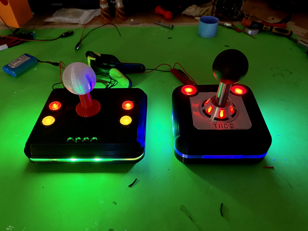 Suncom DB9 LED X COMMODORE C64, AMIGA 500, ATARI TAC 2 STYLE 3D PRINTING JOYSTICK