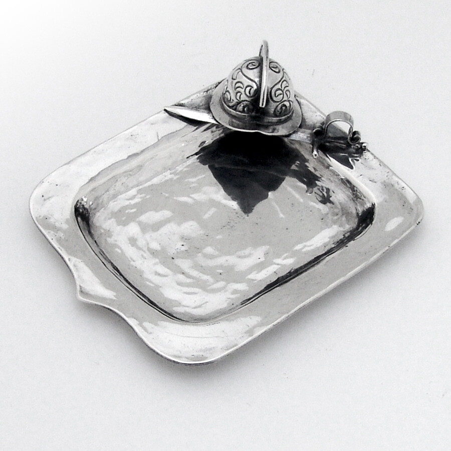 Small Shield Form Dish Applied Helmet Dagger Sterling Silver Peru