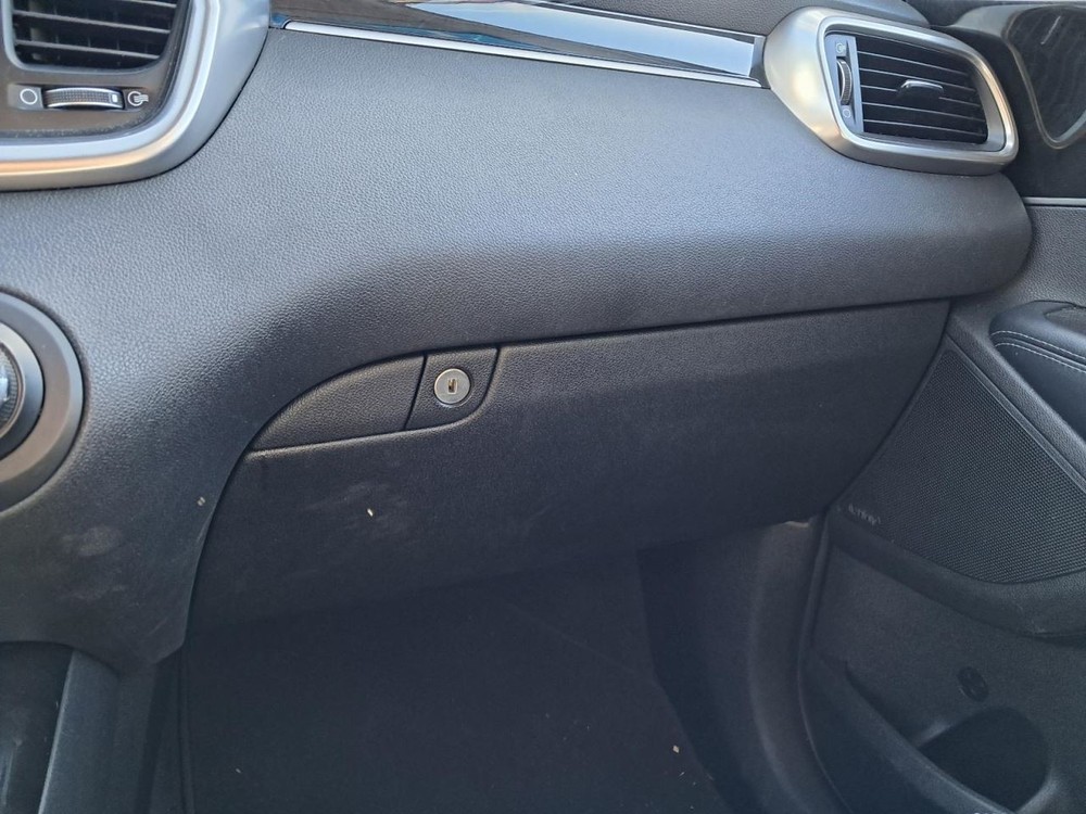 SORENTO   2016 Glove Box 4862152