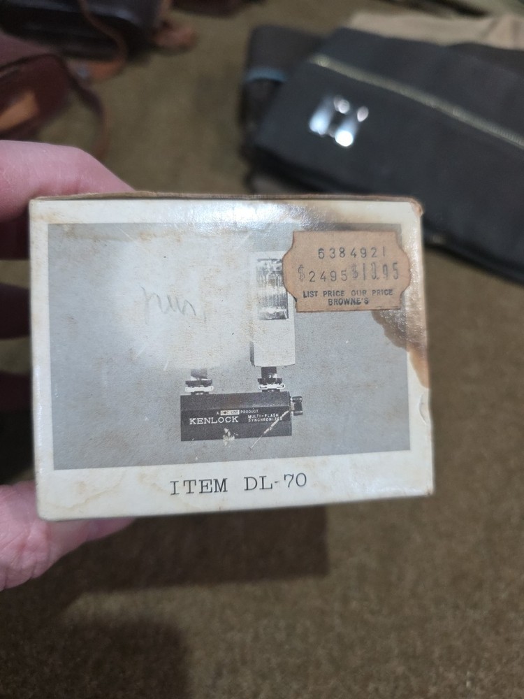 Kenlock Multi flash DL-70 synchronizer, Fire 2 flashes at once w/Sync cables NOS