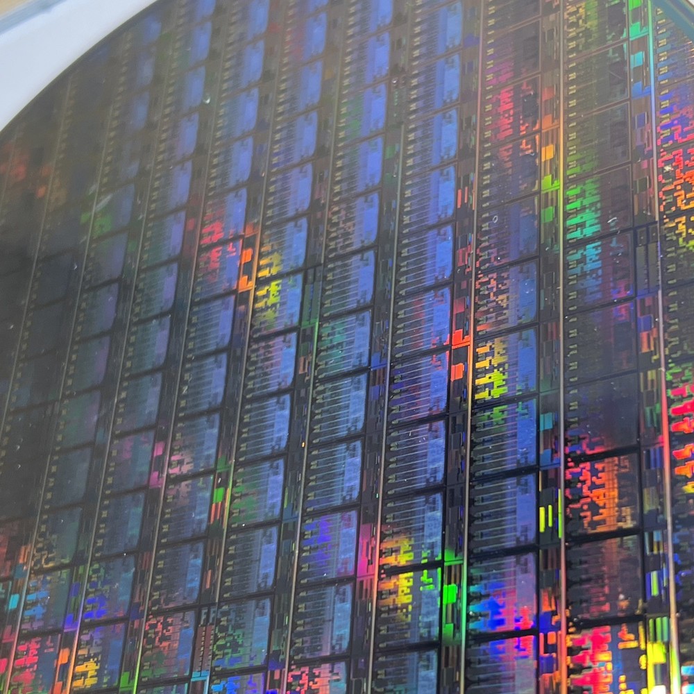 200mm Patterned Silicon Wafers semiconductors Art the Technology