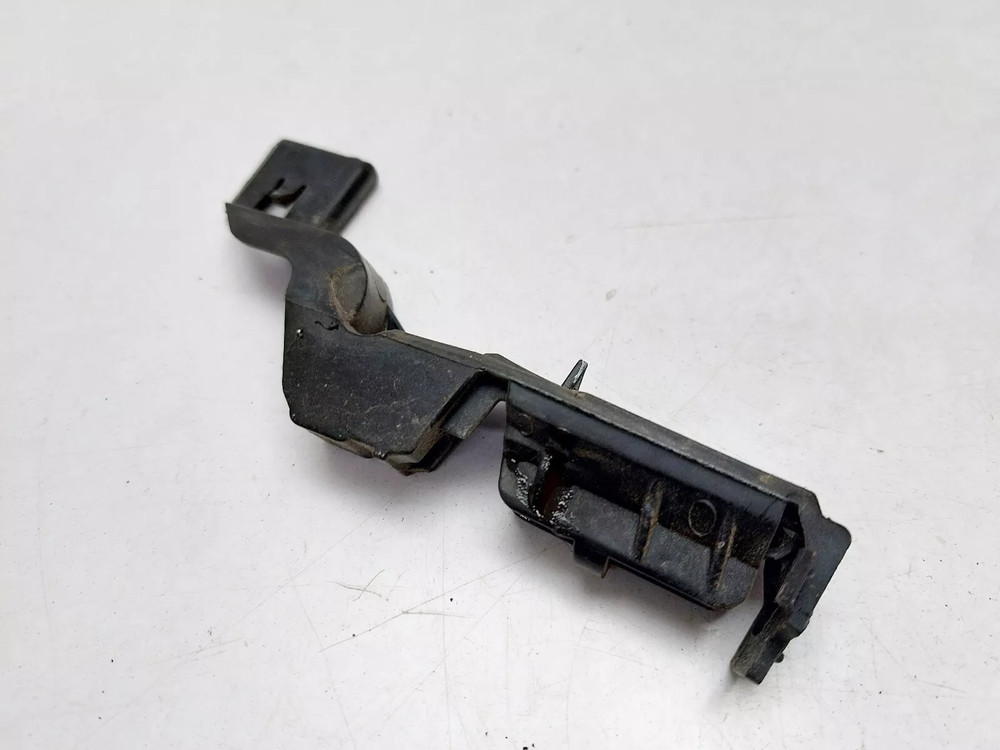 AUDI A4 B8.5 2014 REAR BUMPER MOUNT BRACKET SUPPORT RIGHT DRIVER SIDE OFFSIDE