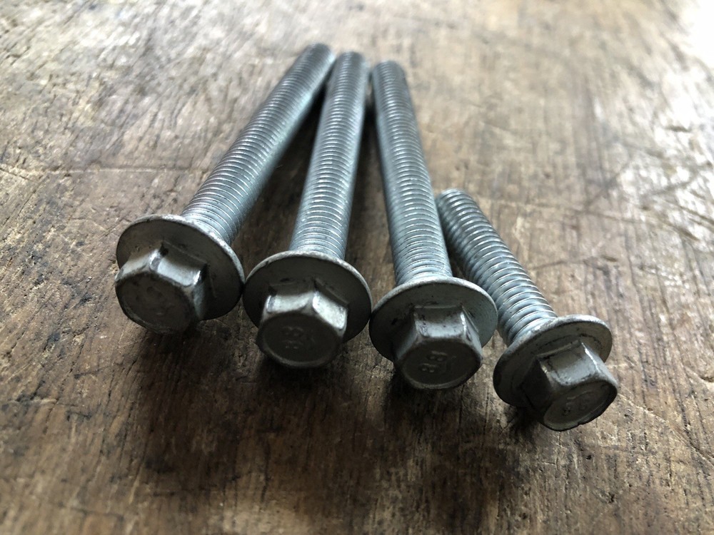 2017 Ford Focus 2.0L Transmission Computer Bolts