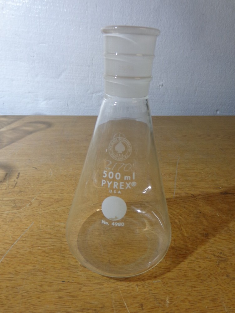 Pyrex 500 ml FLASK NO 4980 Stopper no 7