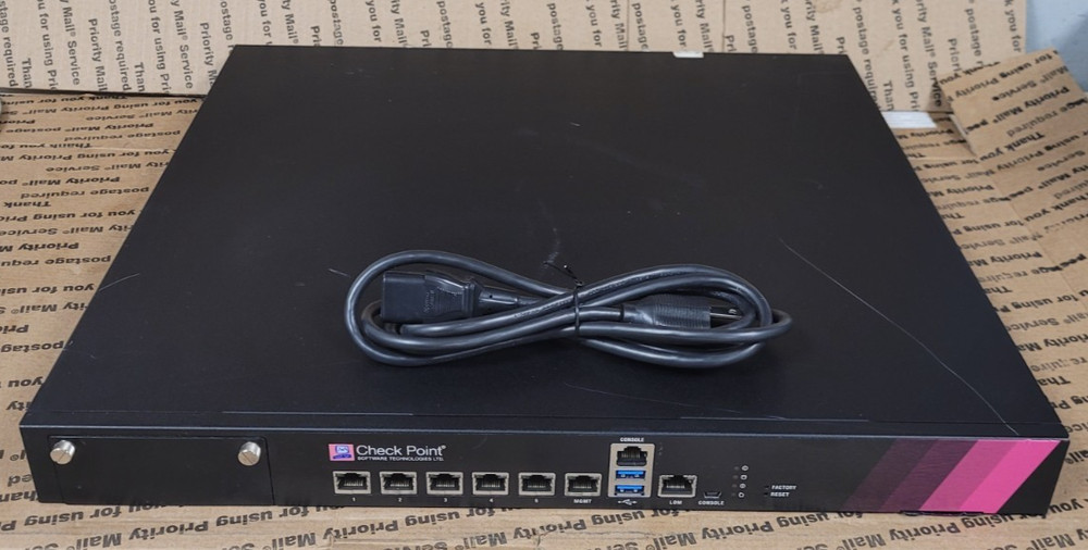 CHECKPOINT PB-20 SECURITY FIREWALL APPLIANCE NO RACK EARS (TESTED)