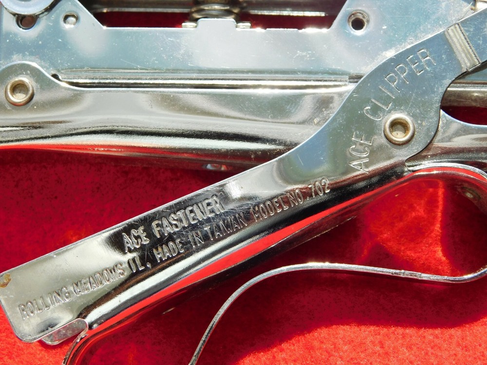 VINTAGE ACE CLIPPER STAPLER MINOR USAGE