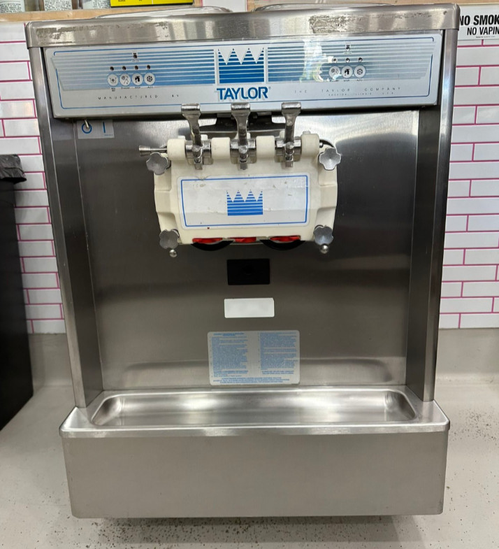 Taylor 338 COUNTERTOP  Ice Cream Machine