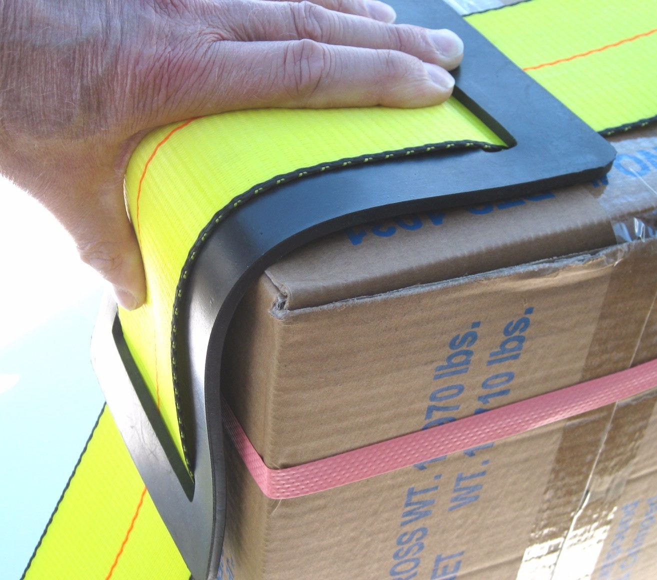 4 Rubber Corner Protectors Edge Guard for Flatbed Truck Trailer 4" Winch Straps