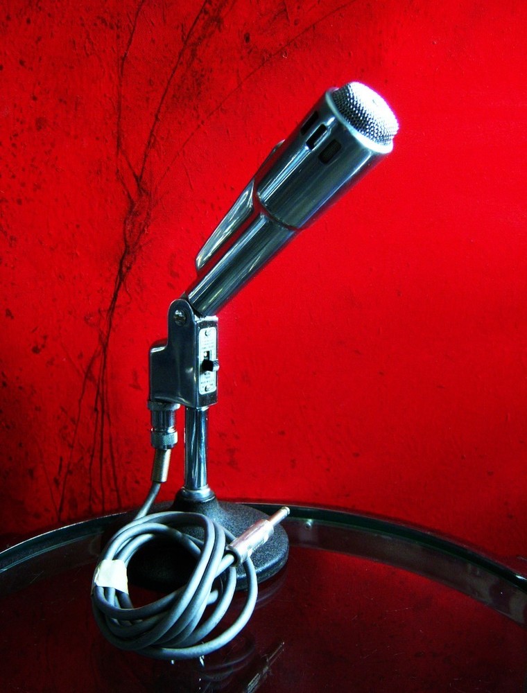 Vintage 1950's DuKane 7A160 E.V 664 dynamic cardioid microphone w Belden cable