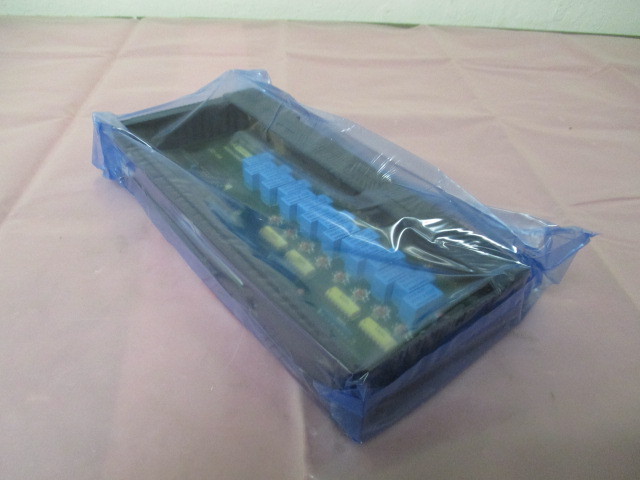 Mitsubishi AY10-UL PLC, Output Module, MELSEC, Programmable Controller, 413170