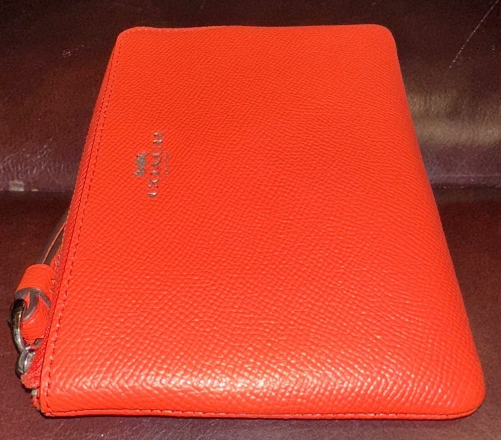 Coach Corner Zip Crossgrain Leather Wristlet