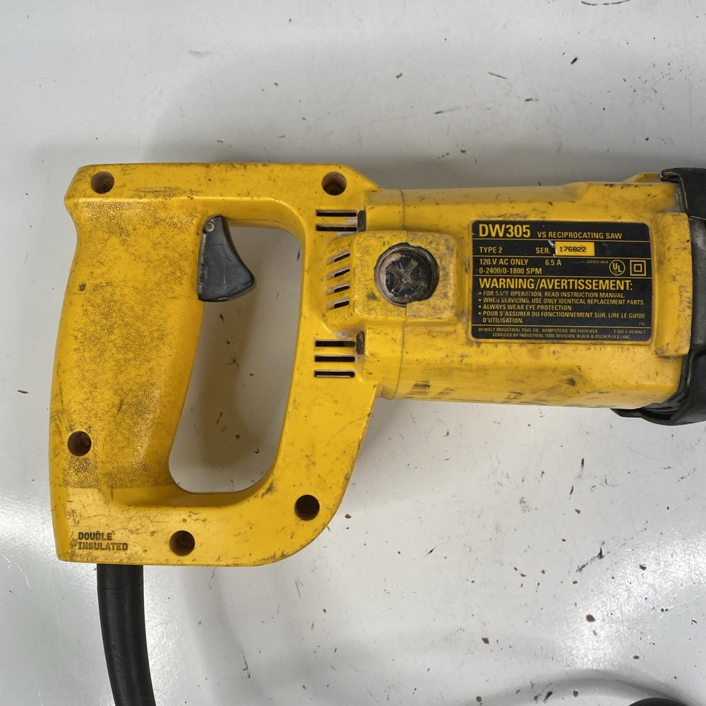 DeWalt DW305 Reciprocating Saw Type 2 WORKS (Read)
