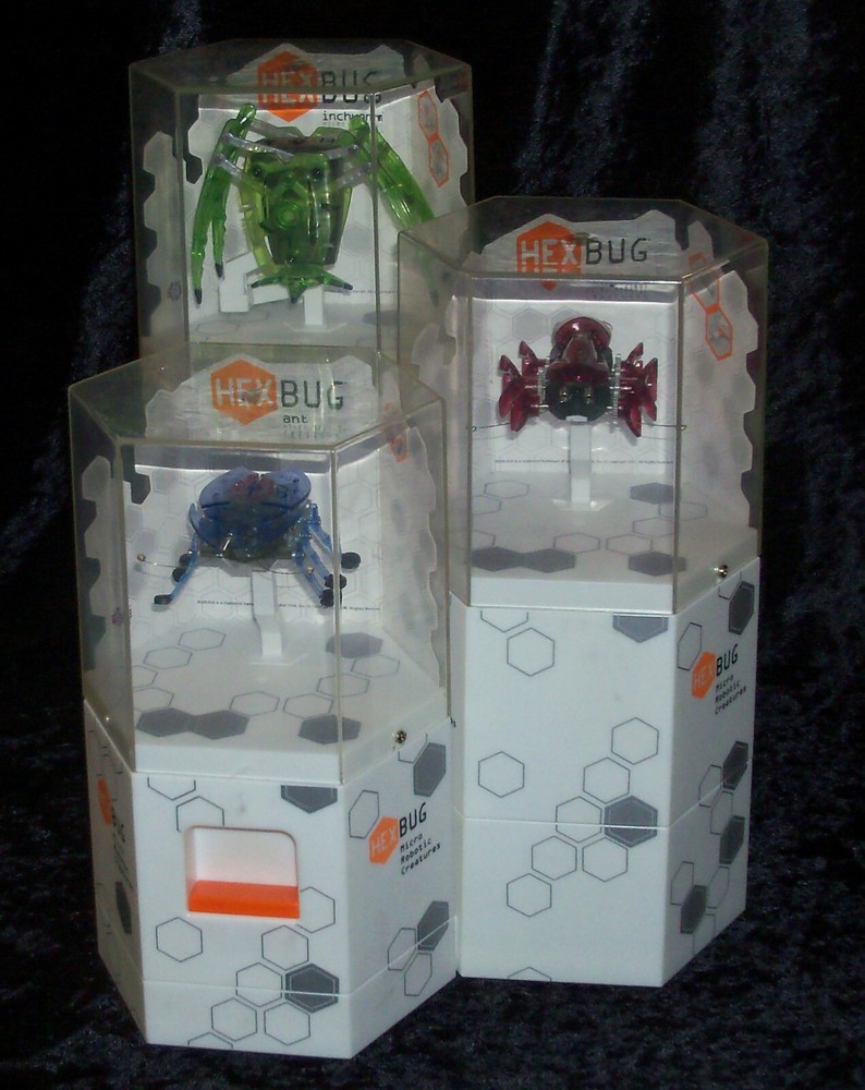 HEXBUG COUNTER STORE DISPLAY Micro Robotic Inchworm Ant Nano Battlebots