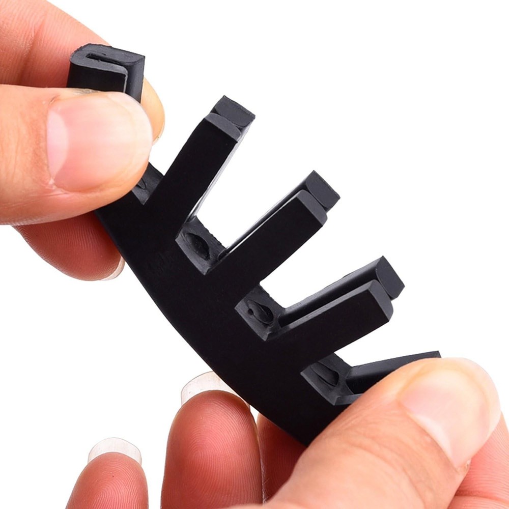Compact Black Violin Mute for 4/4 Instruments - Perfect for Silent Practice