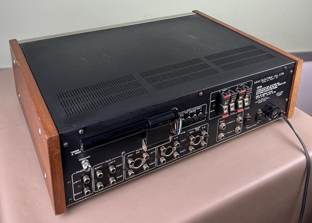 AKAI AS-8100S STEREO/QUAD RECEIVER COOL