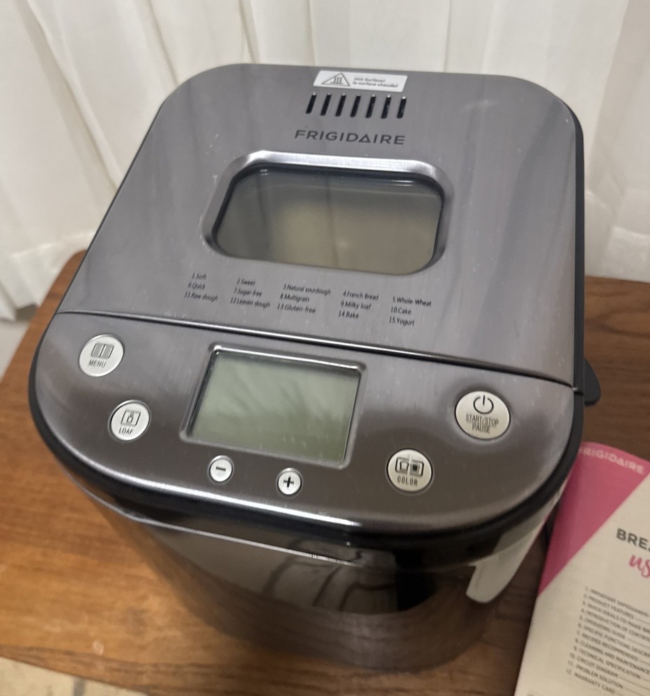 Frigidaire EBRM100 2LB Stainless Steel Bread Maker 15 LCD Display Programs