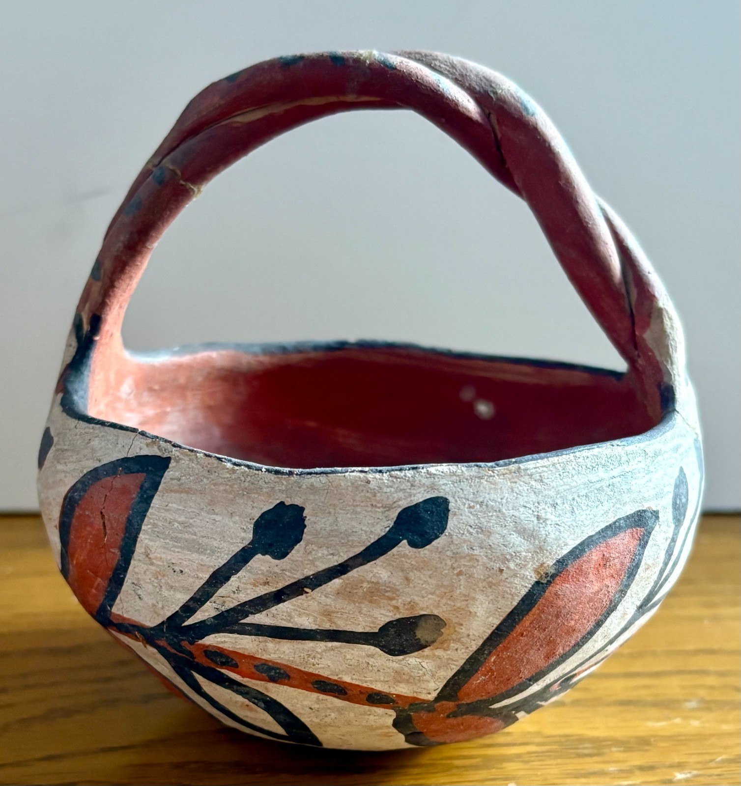 Antique Southwest NM ISLETA Pottery Bowl w/ Rope Twist Handle 4" x 4 1/4" AS-IS