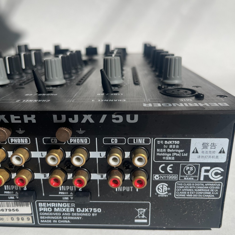 Behringer DJX750 Pro Mixer- Excelent Condition