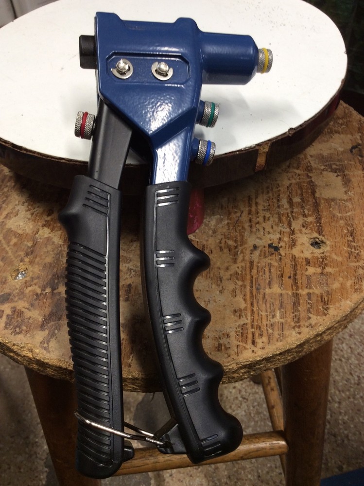 Quinn Rivet Gun