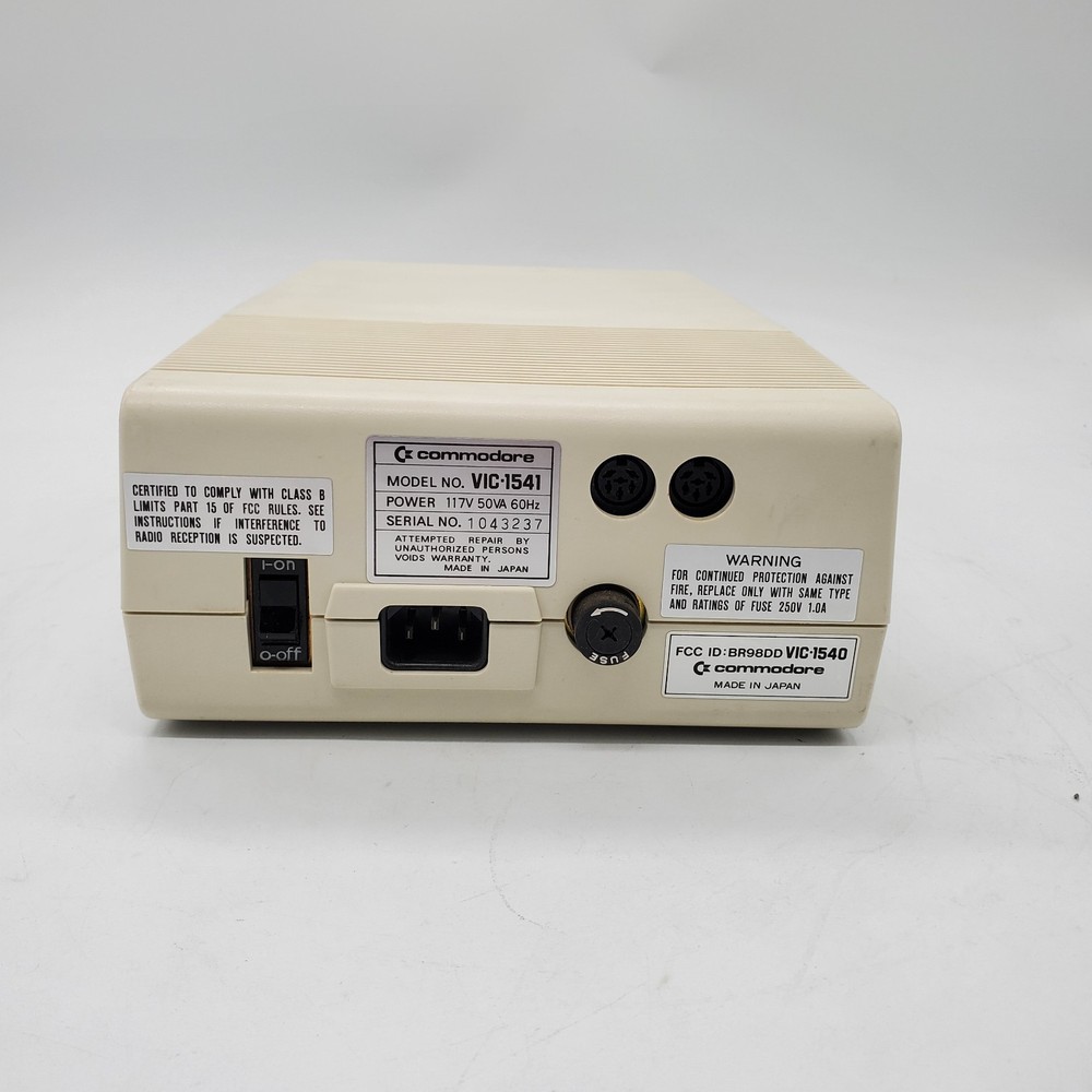 COMMODORE VIC-20 COMPUTER + VIC 1541 DISK DRIVE + JOYSTICK [CLEANED/TESTED 100%]