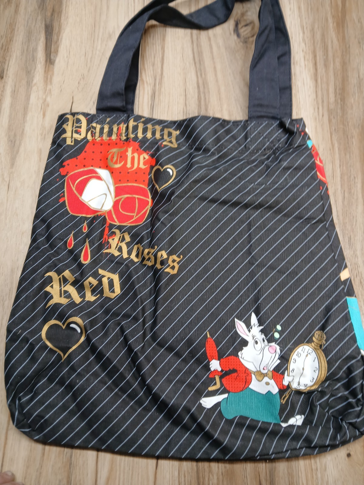 Loungefly Disney Alice in Wonderland Queen Of Hearts Painying The Roses Red