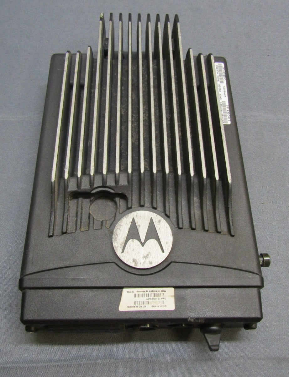 Motorola XTL2500 110 Watt 136-174 VHF MHz Remote Head Two Way Radio M21KTM9PW1AN