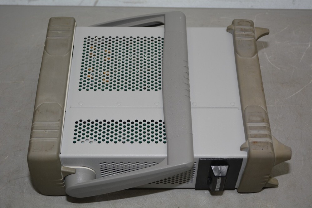 ^ Agilent 33220A 20 MHz Function Arbitrary Waveform Generator #X3432