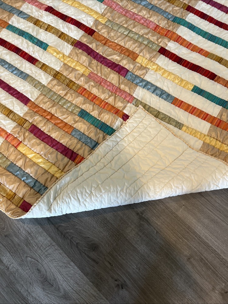 Quilt Queen Size 78’’ 87’’ Multicolor Stripe Design